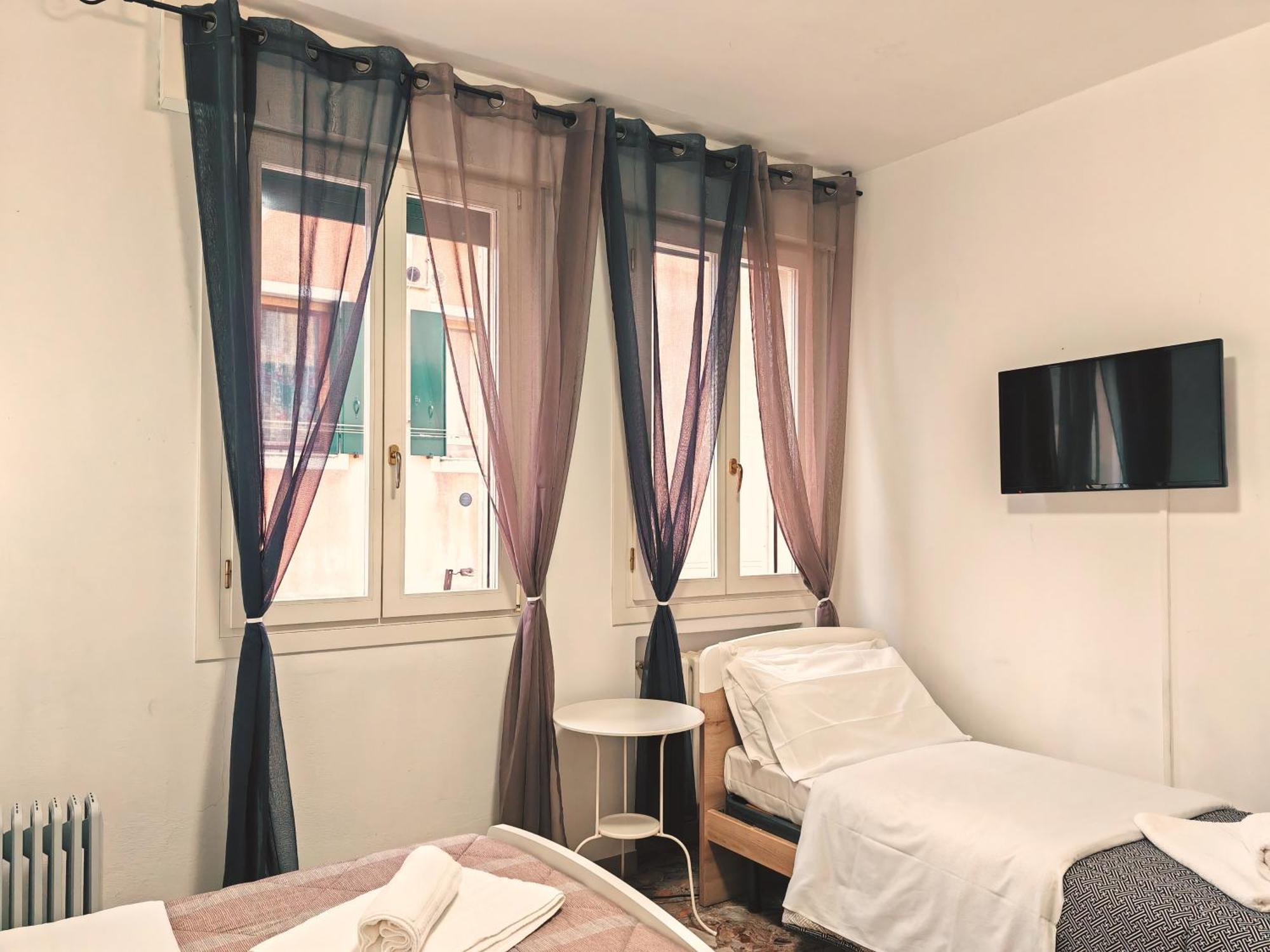 Goldmine Guest House 1 البندقية الغرفة الصورة